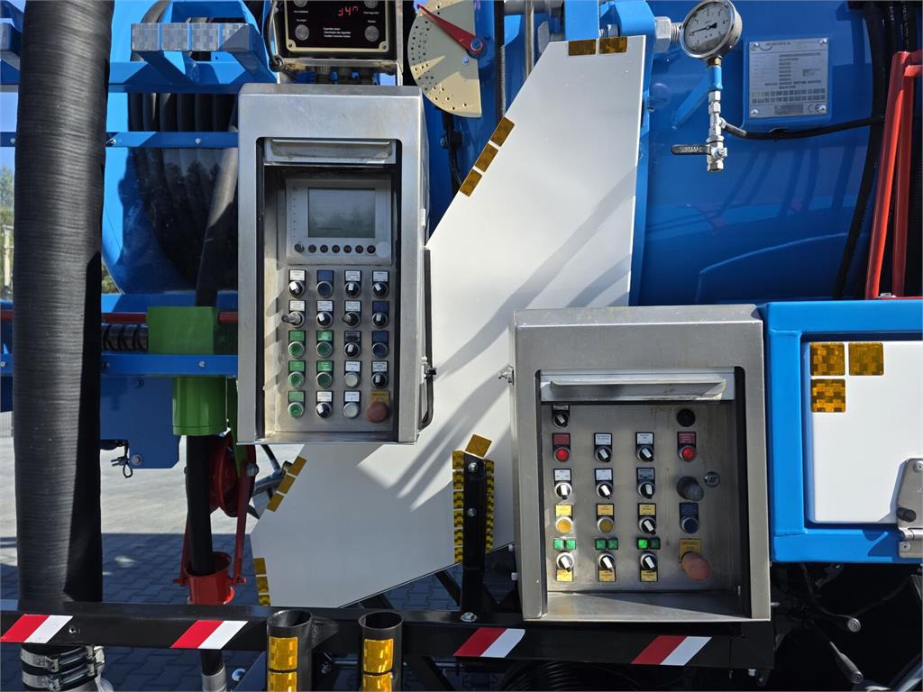 Leasing de DAF WUKO KROLL 2 x URACA KOMBI FOR SEWER CLEANING DAF WUKO KROLL 2 x URACA KOMBI FOR SEWER CLEANING: Foto 22 Leasing de DAF WUKO KROLL 2 x URACA KOMBI FOR SEWER CLEANING DAF WUKO KROLL 2 x URACA KOMBI FOR SEWER CLEANING: Foto 22