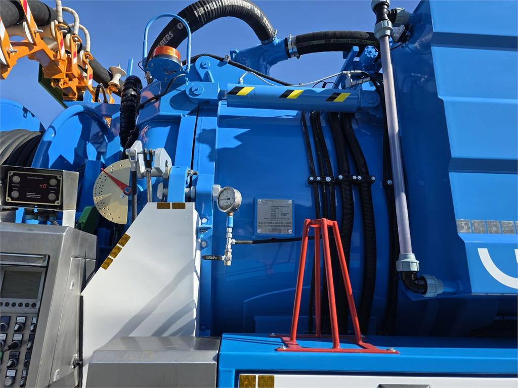 Leasing de DAF WUKO KROLL 2 x URACA KOMBI FOR SEWER CLEANING DAF WUKO KROLL 2 x URACA KOMBI FOR SEWER CLEANING: Foto 23 Leasing de DAF WUKO KROLL 2 x URACA KOMBI FOR SEWER CLEANING DAF WUKO KROLL 2 x URACA KOMBI FOR SEWER CLEANING: Foto 23