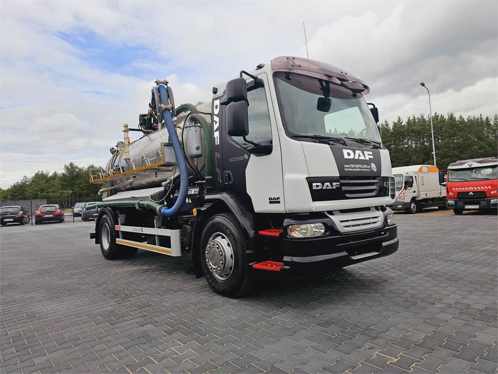 DAF WUKO SCK-4HW for collecting waste liquid separator - Maşină pentru vidanjări: Foto 2 DAF WUKO SCK-4HW for collecting waste liquid separator - Maşină pentru vidanjări: Foto 2