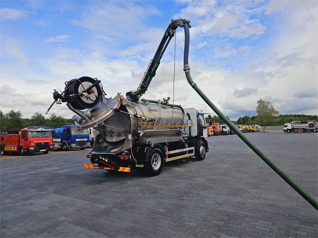 DAF WUKO SCK-4HW for collecting waste liquid separator - Maşină pentru vidanjări: Foto 1 DAF WUKO SCK-4HW for collecting waste liquid separator - Maşină pentru vidanjări: Foto 1