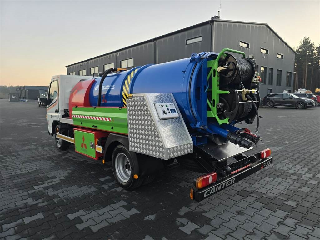 Mitsubishi ROM KOKS SMART COMBI WUKO HOT WATER FOR CLEANING S - Maşina comunala: Foto 5 Mitsubishi ROM KOKS SMART COMBI WUKO HOT WATER FOR CLEANING S - Maşina comunala: Foto 5