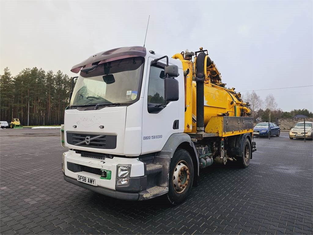 Volvo FULLER TANKERS 2008 WUKO for collecting liquid was - Maşina comunala: Foto 3 Volvo FULLER TANKERS 2008 WUKO for collecting liquid was - Maşina comunala: Foto 3