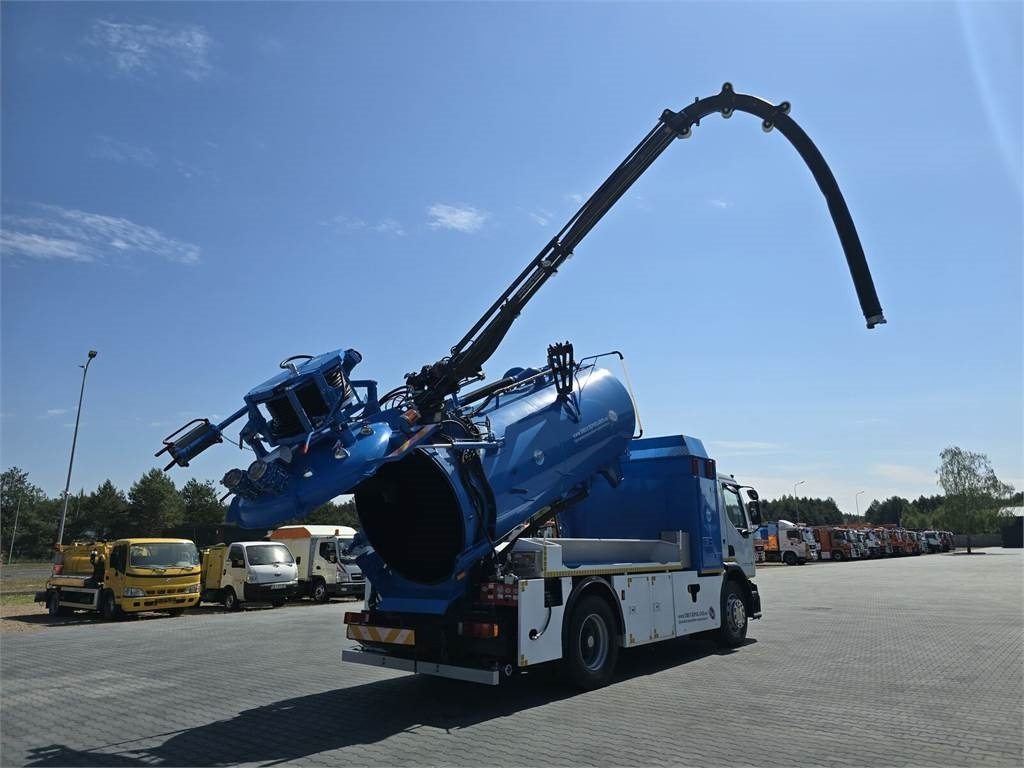 Renault 4x2 WUKO RIVARD for collecting liquid waste - Maşină pentru vidanjări: Foto 1 Renault 4x2 WUKO RIVARD for collecting liquid waste - Maşină pentru vidanjări: Foto 1