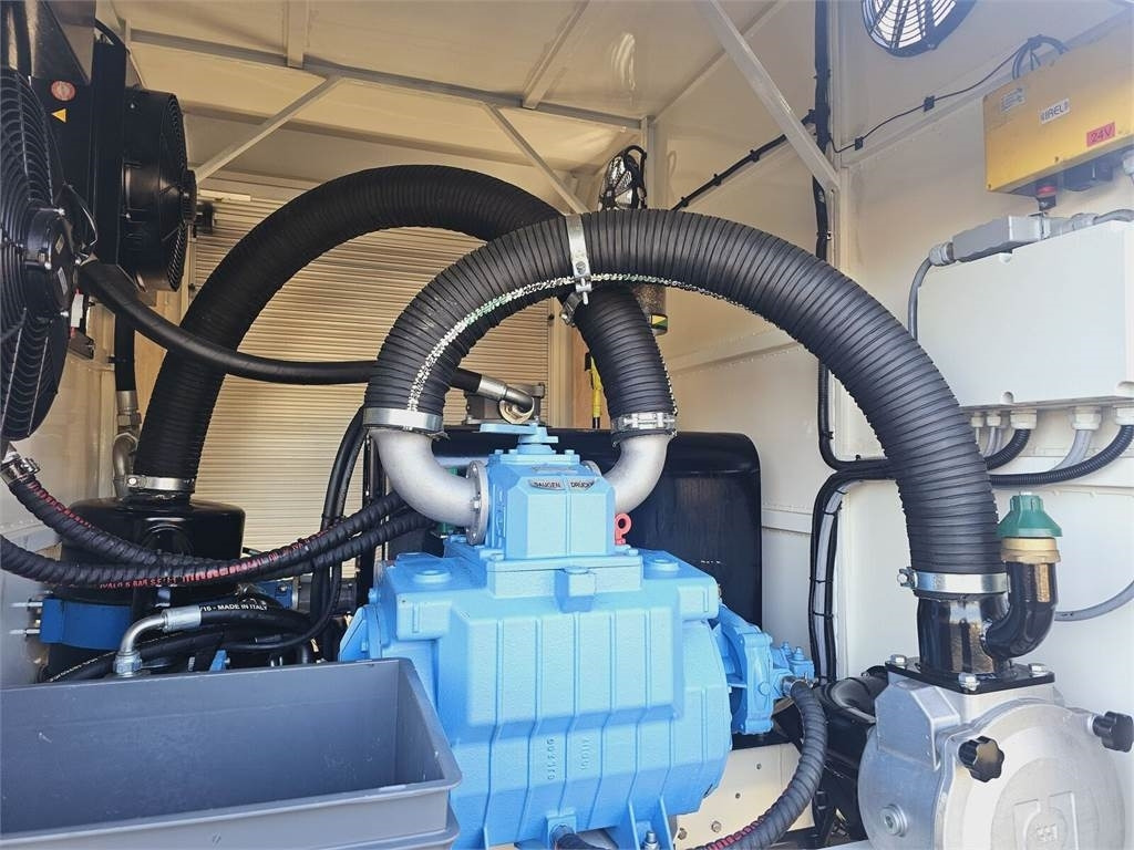 Maşină pentru vidanjări Renault GAMA KANRO KOMBI 5000 WUKO FOR CHANNEL CLEANING: Foto 12