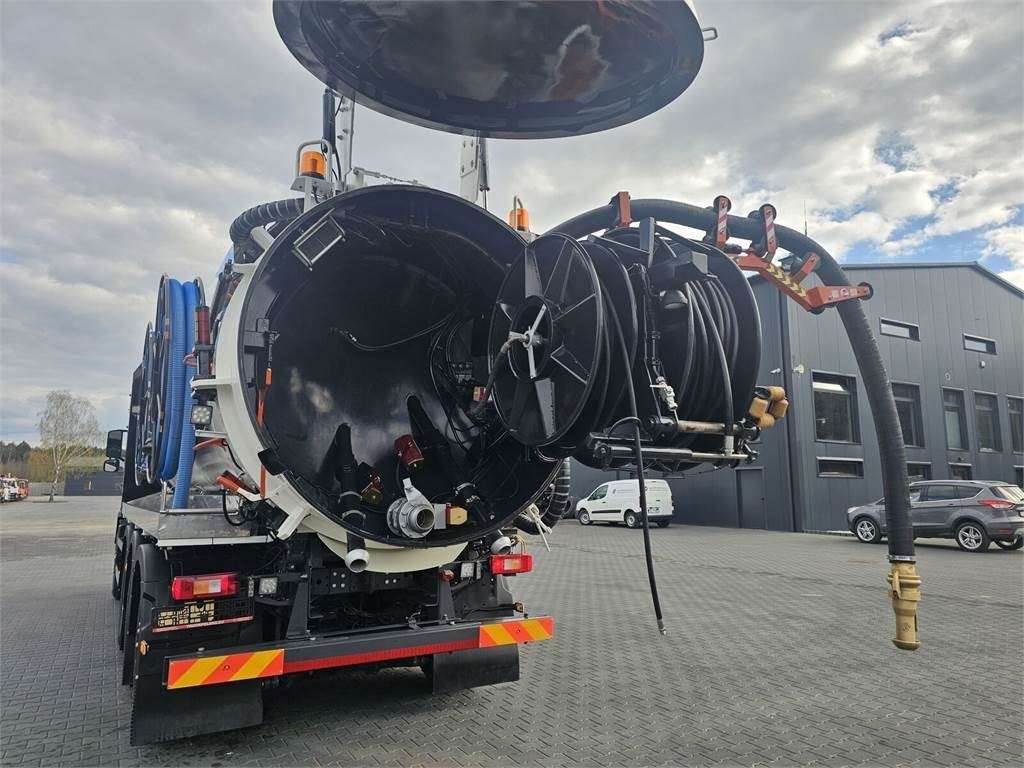 Volvo WUKO ADR ROLBA FOR CLEANING CHANNELS COMBI - Maşină pentru vidanjări: Foto 4 Volvo WUKO ADR ROLBA FOR CLEANING CHANNELS COMBI - Maşină pentru vidanjări: Foto 4