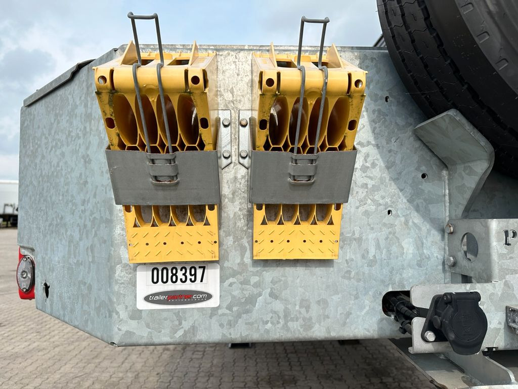 Faymonville Maxtrailer MAX 100 tieflader / ausziehbar Faymonville Maxtrailer MAX 100 tieflader / ausziehbar - Semiremorcă transport agabaritic: Foto 3 Faymonville Maxtrailer MAX 100 tieflader / ausziehbar Faymonville Maxtrailer MAX 100 tieflader / ausziehbar - Semiremorcă transport agabaritic: Foto 3