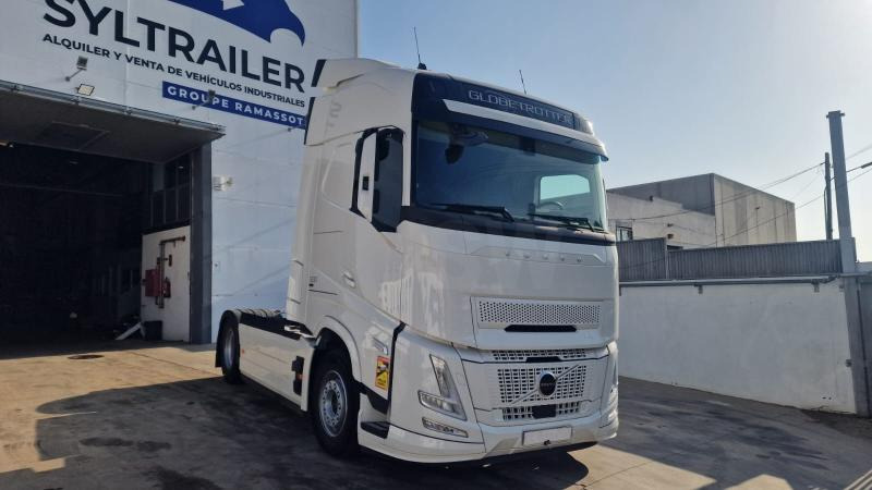 Volvo FH 500 Globetrotter I-save - Cap tractor: Foto 1 Volvo FH 500 Globetrotter I-save - Cap tractor: Foto 1