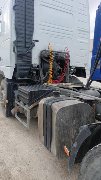 Volvo FH12 430 - Cap tractor: Foto 4 Volvo FH12 430 - Cap tractor: Foto 4