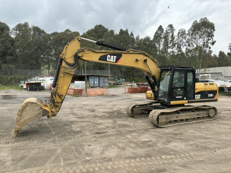 Caterpillar 323D - Excavator pe şenile: Foto 1 Caterpillar 323D - Excavator pe şenile: Foto 1