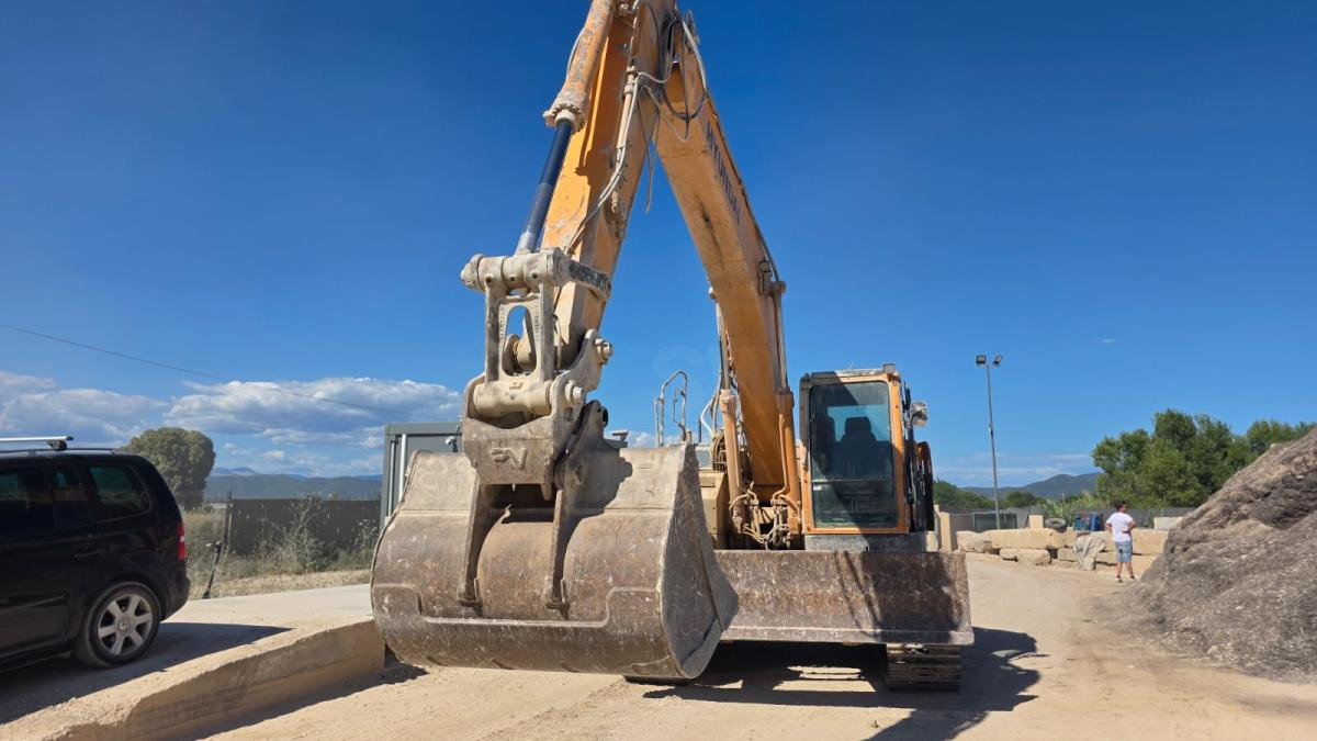 Hyundai Robex 235 LCR-9 - Excavator pe şenile: Foto 3 Hyundai Robex 235 LCR-9 - Excavator pe şenile: Foto 3
