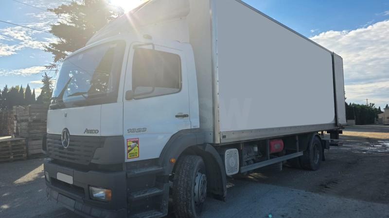 Mercedes Atego 1823 - Camion frigider: Foto 5 Mercedes Atego 1823 - Camion frigider: Foto 5