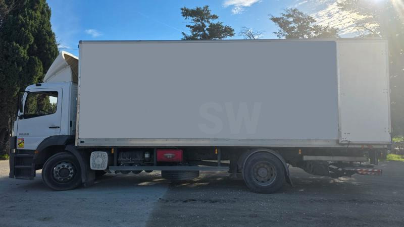 Mercedes Atego 1823 - Camion frigider: Foto 3 Mercedes Atego 1823 - Camion frigider: Foto 3