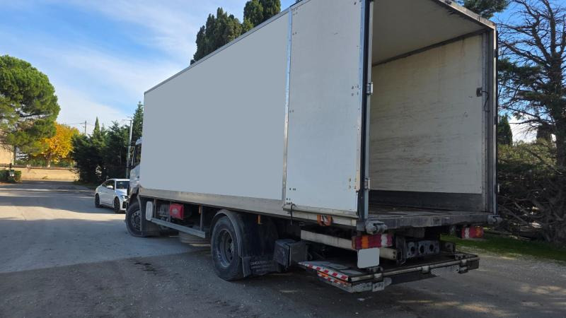 Mercedes Atego 1823 - Camion frigider: Foto 4 Mercedes Atego 1823 - Camion frigider: Foto 4