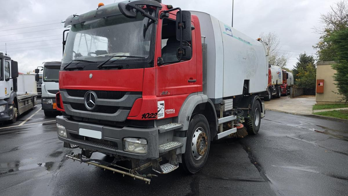 Mercedes Axor 1829 KO - Măturătoare stradală: Foto 1 Mercedes Axor 1829 KO - Măturătoare stradală: Foto 1
