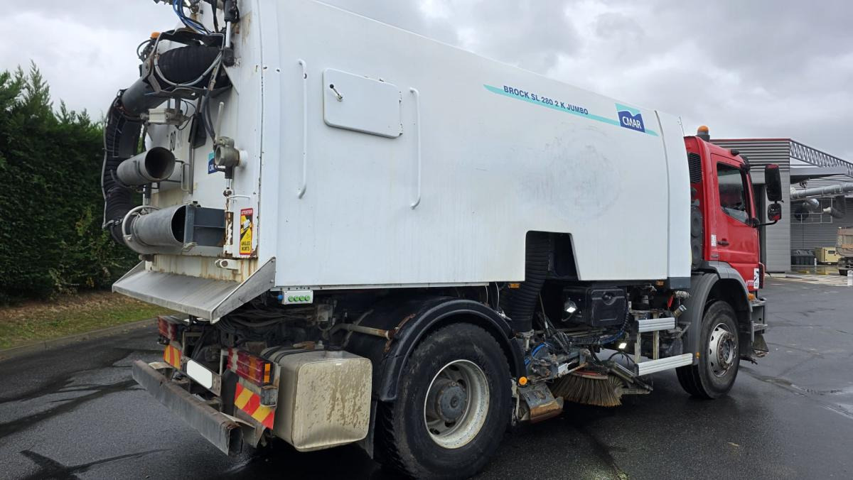 Mercedes Axor 1829 KO - Măturătoare stradală: Foto 4 Mercedes Axor 1829 KO - Măturătoare stradală: Foto 4