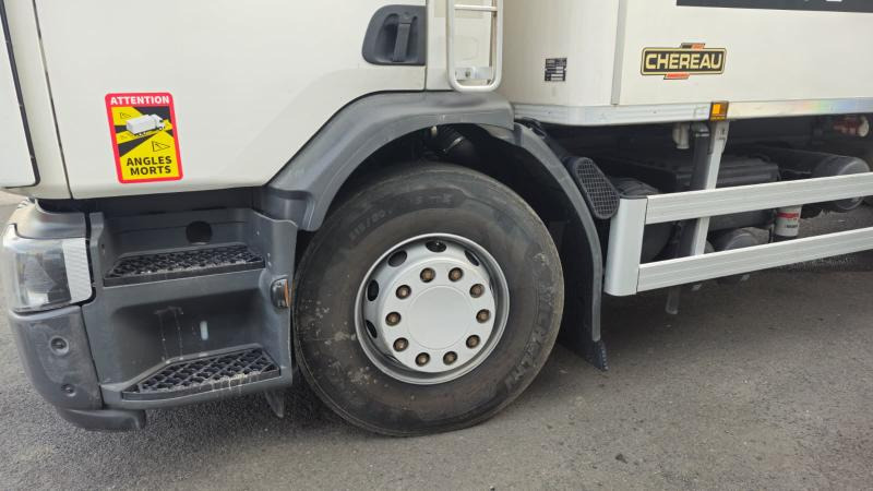 Renault D WIDE - Camion frigider: Foto 4 Renault D WIDE - Camion frigider: Foto 4