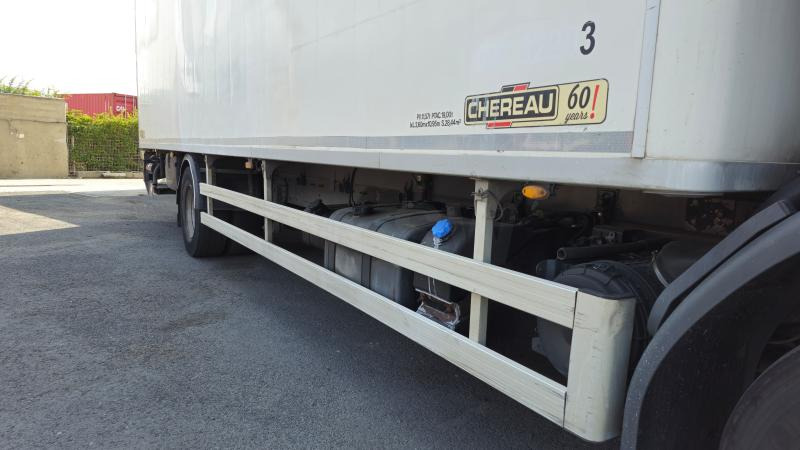 Renault Midlum 270 DXI - Camion frigider: Foto 2 Renault Midlum 270 DXI - Camion frigider: Foto 2