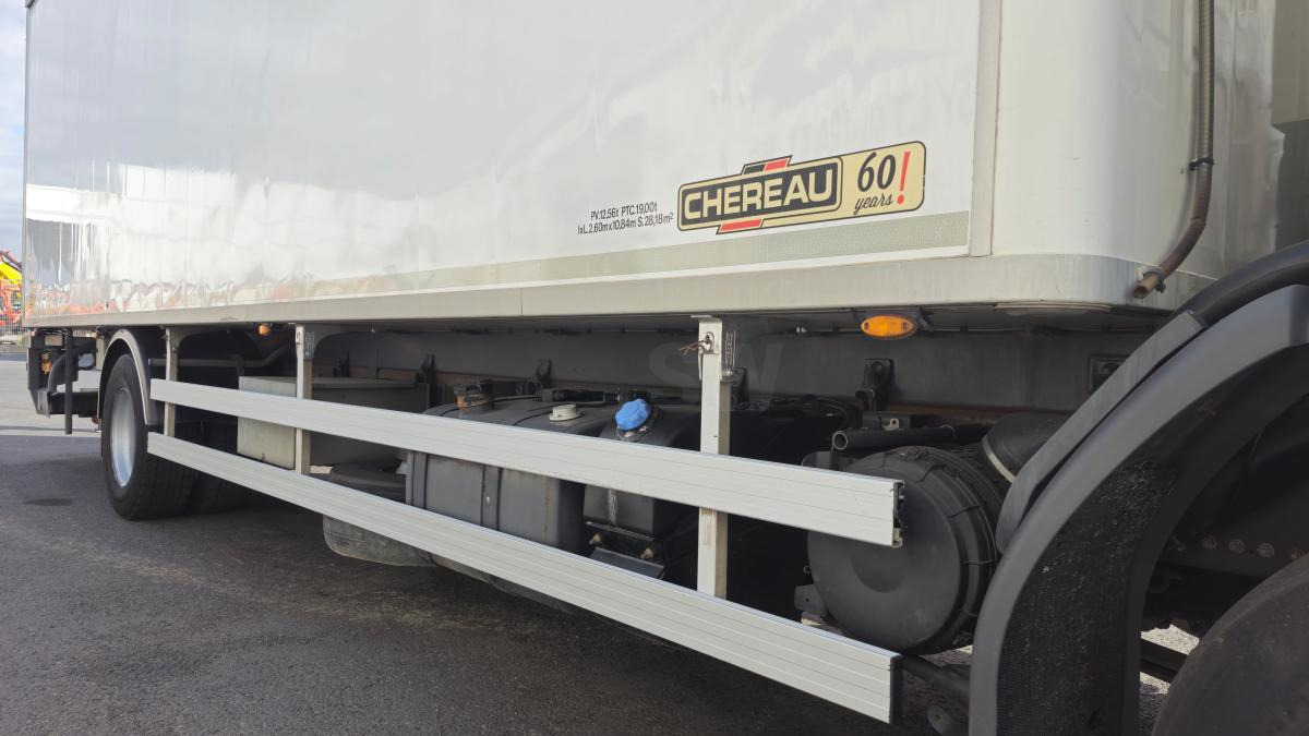 Renault Premium 270 DXI - Camion frigider: Foto 2 Renault Premium 270 DXI - Camion frigider: Foto 2