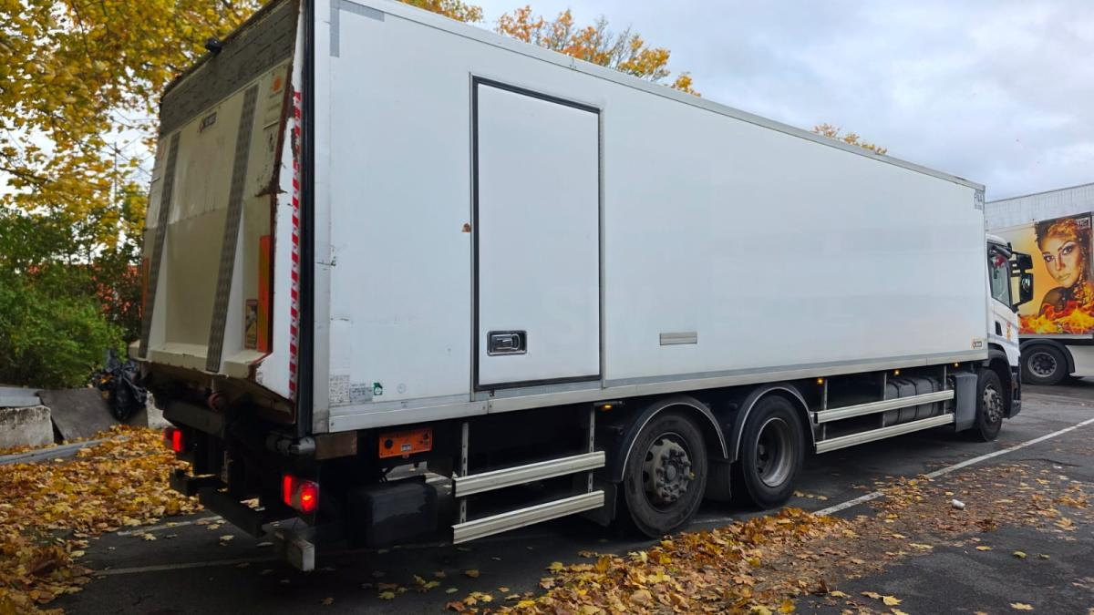 Scania P 320 - Camion frigider: Foto 3 Scania P 320 - Camion frigider: Foto 3
