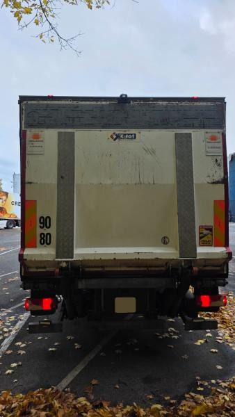 Scania P 320 - Camion frigider: Foto 5 Scania P 320 - Camion frigider: Foto 5