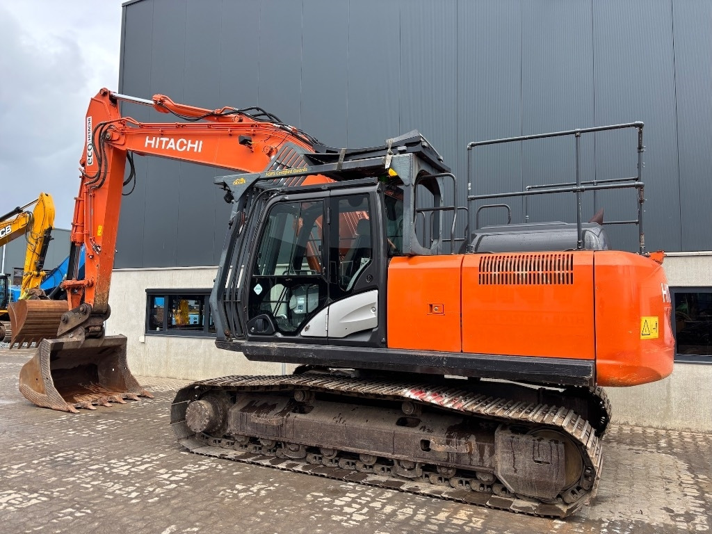 Hitachi ZX 210 LC-6 - Excavator pe şenile: Foto 2 Hitachi ZX 210 LC-6 - Excavator pe şenile: Foto 2