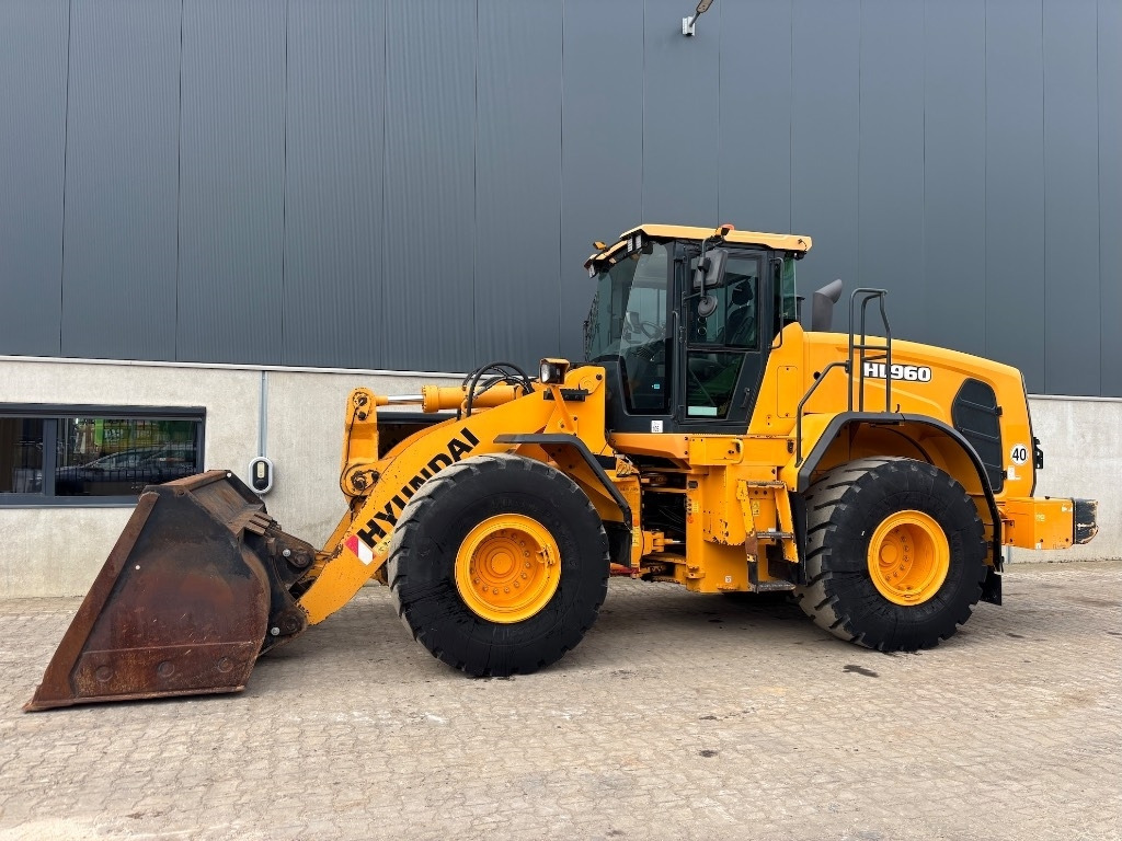 Hyundai HL 960 - 955 - Încărcător frontal pe pneuri: Foto 2 Hyundai HL 960 - 955 - Încărcător frontal pe pneuri: Foto 2