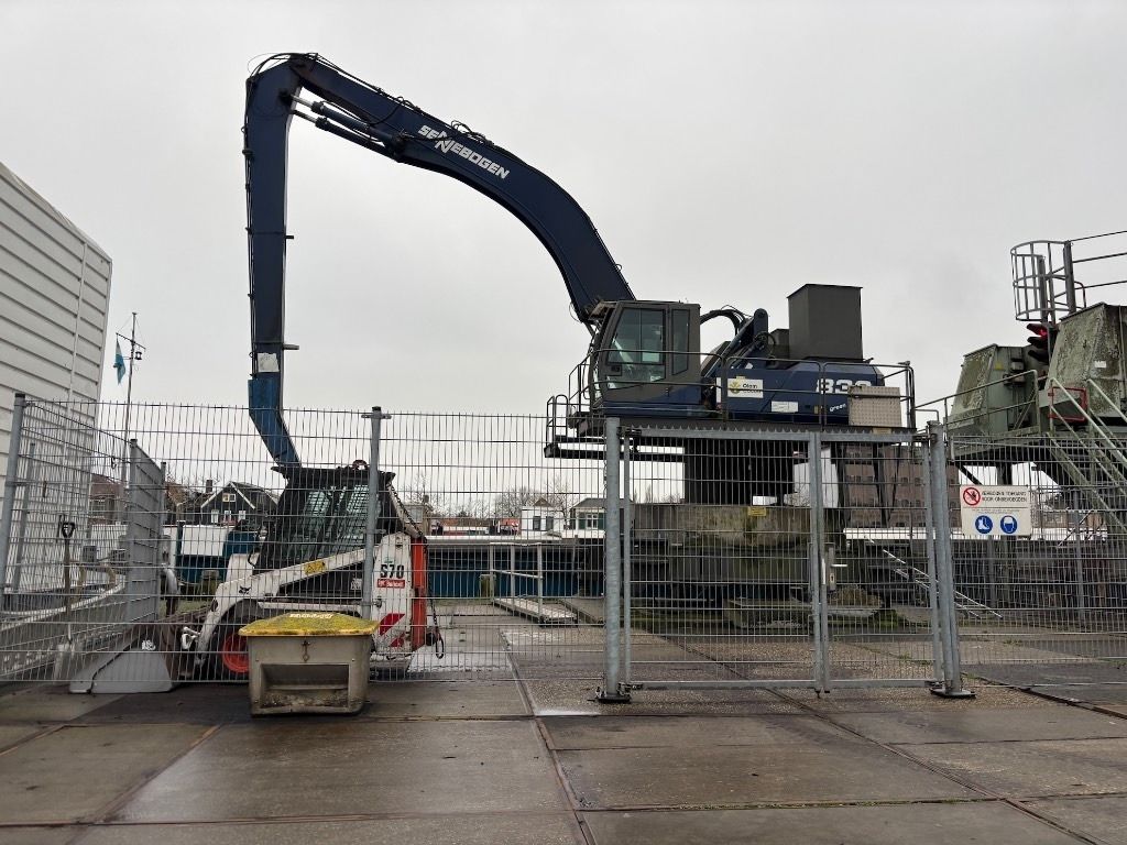 Excavator pentru manipulare de materiale Sennebogen 830 Electric / 830A: Foto 26
