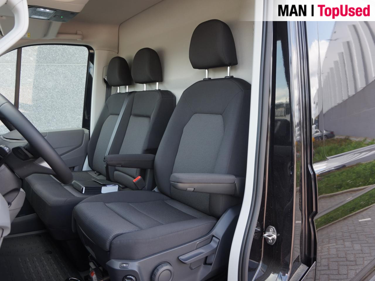 MAN TGE 3.140 4X2F SB / Aut / Facelift / Geen BPM / Na - Dubă: Foto 3 MAN TGE 3.140 4X2F SB / Aut / Facelift / Geen BPM / Na - Dubă: Foto 3