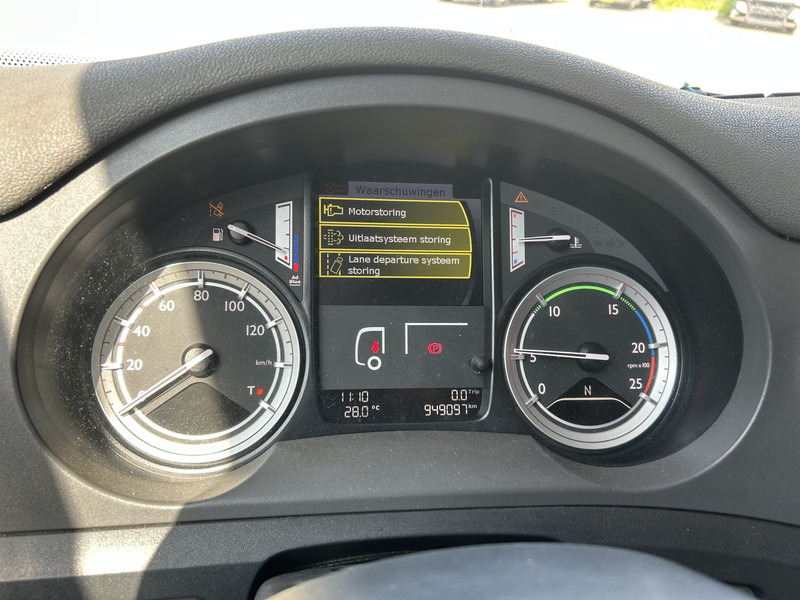 DAF CF 400 FT Comfort Sleeper Cab / 949 dkm / APK TUV 01-26 - Cap tractor: Foto 4 DAF CF 400 FT Comfort Sleeper Cab / 949 dkm / APK TUV 01-26 - Cap tractor: Foto 4