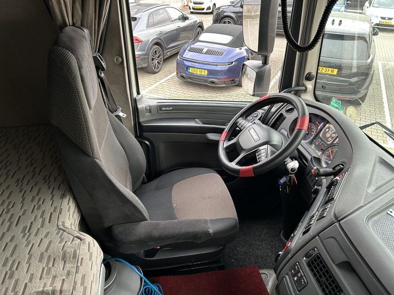 DAF XF 440 FT SC / Smart Tacho V2 / 2 Tanks / StandAirco / APK TUV 09-26 - Cap tractor: Foto 3 DAF XF 440 FT SC / Smart Tacho V2 / 2 Tanks / StandAirco / APK TUV 09-26 - Cap tractor: Foto 3