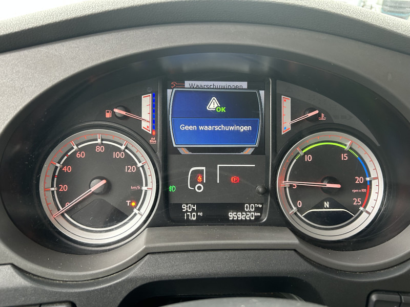 DAF XF 440 FT Space Cab / 959 dkm / 2 Tanks / Stand Klima / APK TUV 02-26 - Cap tractor: Foto 4 DAF XF 440 FT Space Cab / 959 dkm / 2 Tanks / Stand Klima / APK TUV 02-26 - Cap tractor: Foto 4