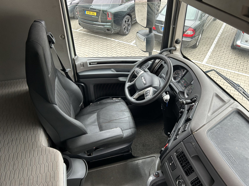 DAF XF 450 FT Space Cab / 691 dkm / MX Brake / APK TUV 03-26 - Cap tractor: Foto 3 DAF XF 450 FT Space Cab / 691 dkm / MX Brake / APK TUV 03-26 - Cap tractor: Foto 3