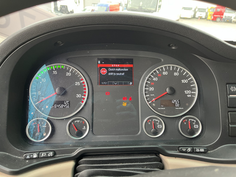 MAN TGX 18.460 XXL / Motor Defect -> Not Running / Retarder / 645 dkm / 2 Tanks - Cap tractor: Foto 4 MAN TGX 18.460 XXL / Motor Defect -> Not Running / Retarder / 645 dkm / 2 Tanks - Cap tractor: Foto 4