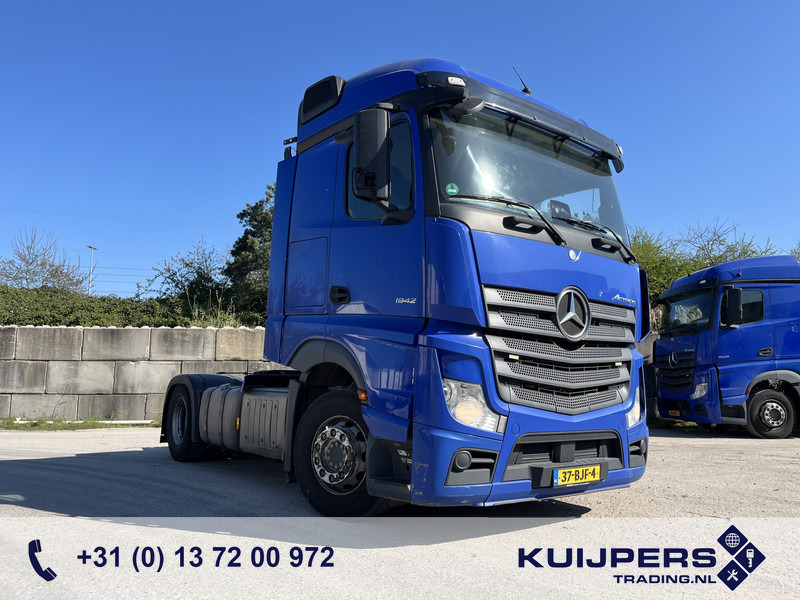 Mercedes-Benz Actros 1842 Streamspace / 937 dkm / 2 Tanks / NL Truck - Cap tractor: Foto 1 Mercedes-Benz Actros 1842 Streamspace / 937 dkm / 2 Tanks / NL Truck - Cap tractor: Foto 1
