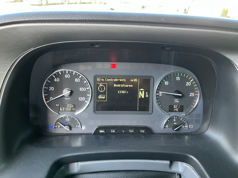 Mercedes-Benz Actros 2546 V6 / MP3 F04 Megaspace / 631 dkm / 6x2 Steer + Lift / NL Truck - Cap tractor: Foto 4 Mercedes-Benz Actros 2546 V6 / MP3 F04 Megaspace / 631 dkm / 6x2 Steer + Lift / NL Truck - Cap tractor: Foto 4