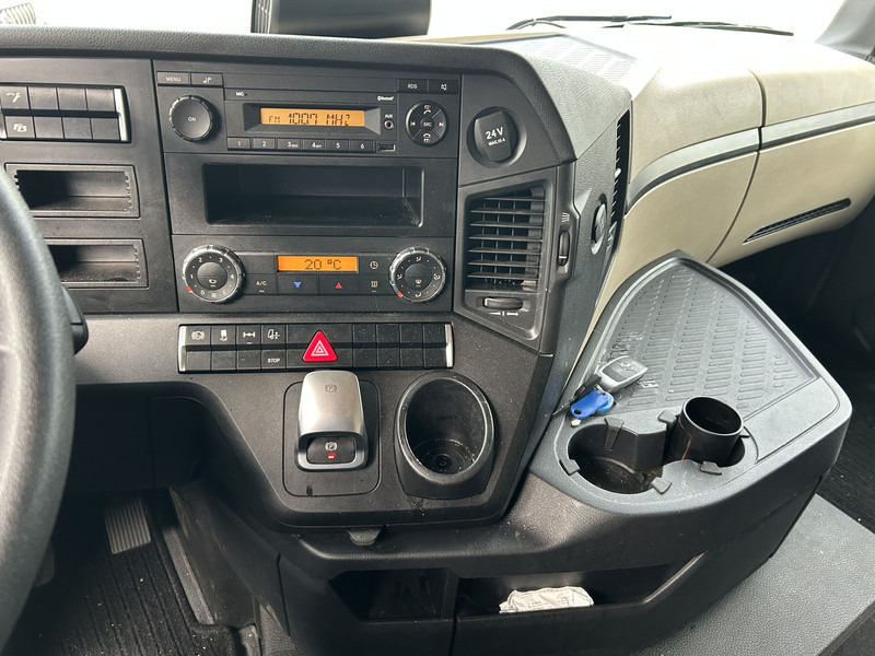 Mercedes-Benz Actros F 1836 Streamspace LS / New Tacho V2 / Euro 6 E / APK TUV 08-26 - Cap tractor: Foto 5 Mercedes-Benz Actros F 1836 Streamspace LS / New Tacho V2 / Euro 6 E / APK TUV 08-26 - Cap tractor: Foto 5