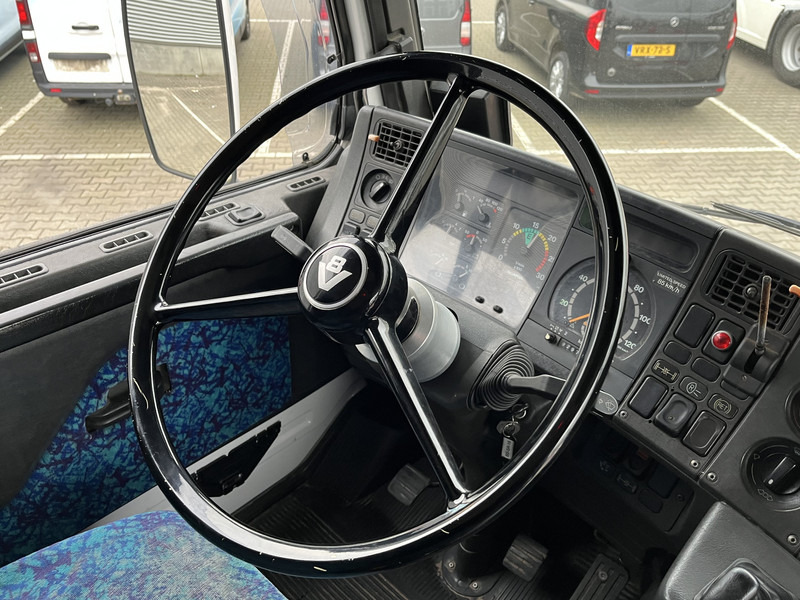 Scania R 143H V8 500 Streamline / V8 Sound / Retarder / Old Skool Classic - Cap tractor: Foto 4 Scania R 143H V8 500 Streamline / V8 Sound / Retarder / Old Skool Classic - Cap tractor: Foto 4