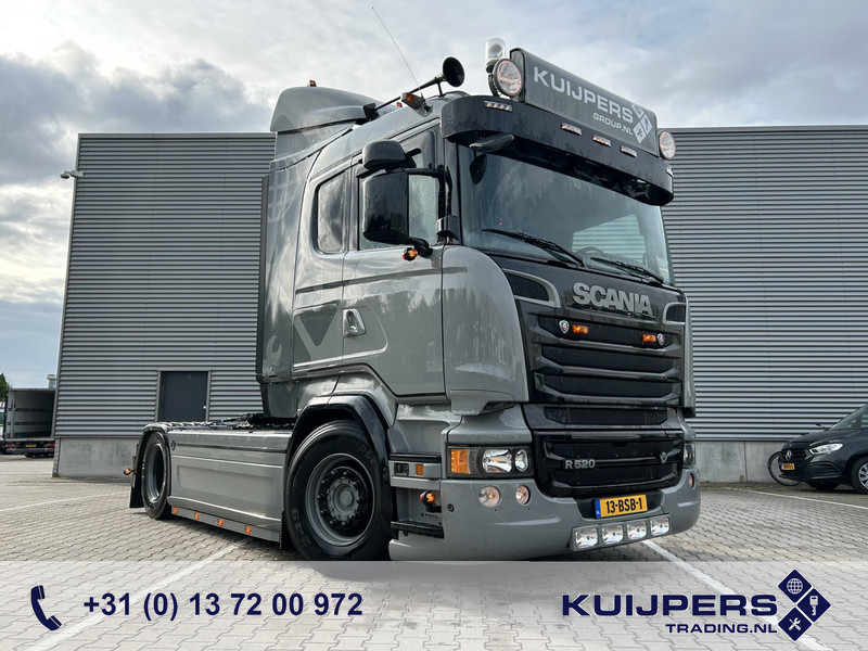 Scania R520 V8 / Showtruck / Buffl Special Interior / Vol Lucht / Retarder - Cap tractor: Foto 1 Scania R520 V8 / Showtruck / Buffl Special Interior / Vol Lucht / Retarder - Cap tractor: Foto 1