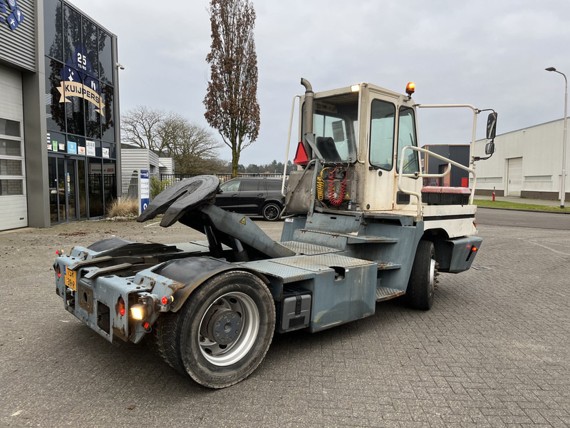 Terberg YT 182 / Cummins - Allison / Hefschotel / 2007 - Cap tractor: Foto 2 Terberg YT 182 / Cummins - Allison / Hefschotel / 2007 - Cap tractor: Foto 2