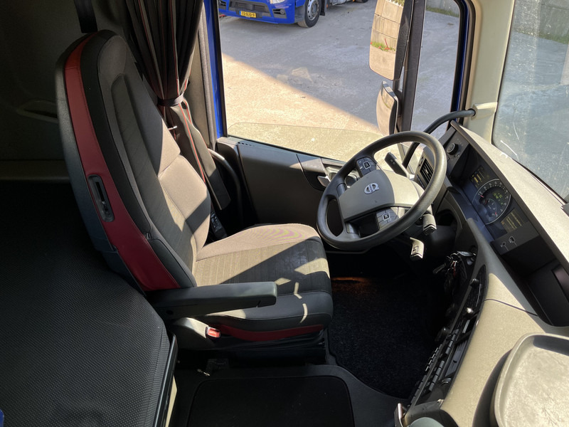 Volvo FH 420 Globetrotter / 794 dkm / 2 Tanks / VEB+ / APK TUV 07-25 - Cap tractor: Foto 3 Volvo FH 420 Globetrotter / 794 dkm / 2 Tanks / VEB+ / APK TUV 07-25 - Cap tractor: Foto 3