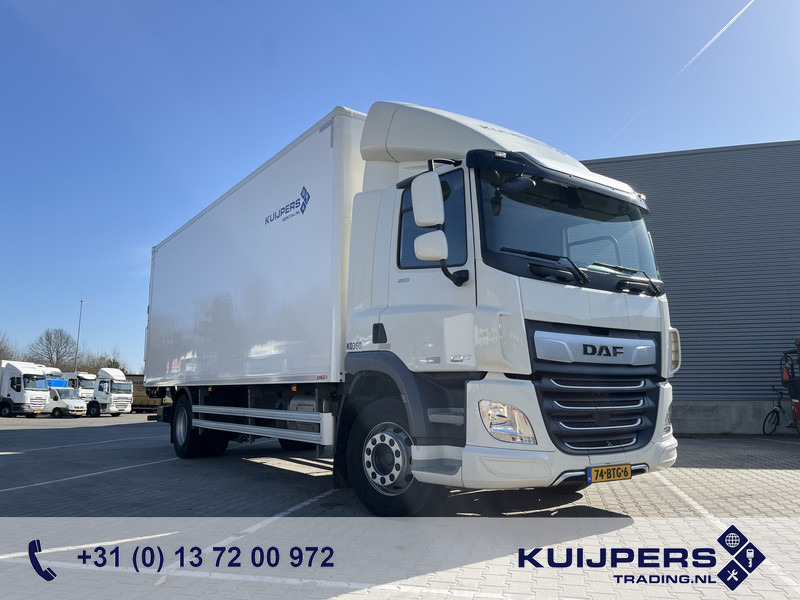 DAF CF 260 FA / 18 Ton / 67 dkm / Box / Laadklep / APK 07-25 - Camion furgon: Foto 1 DAF CF 260 FA / 18 Ton / 67 dkm / Box / Laadklep / APK 07-25 - Camion furgon: Foto 1