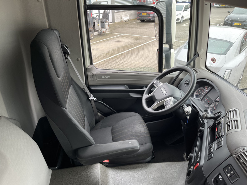 DAF CF 260 FA / Carrier Koeler - 30 gr / Chereau Frigobox / Laadklep 2000 kg - Camion frigider: Foto 3 DAF CF 260 FA / Carrier Koeler - 30 gr / Chereau Frigobox / Laadklep 2000 kg - Camion frigider: Foto 3