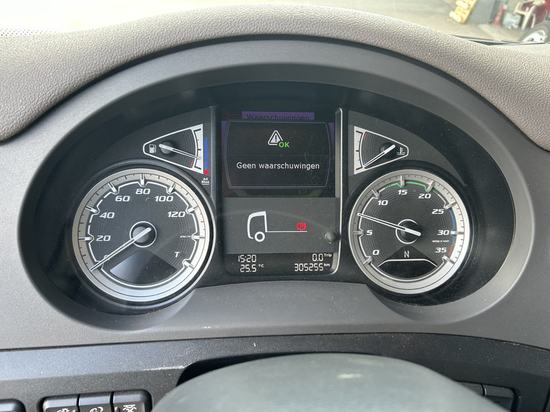 DAF CF 260 FA / Carrier Koeler - 30 gr / Chereau Frigobox / Laadklep 2000 kg - Camion frigider: Foto 4 DAF CF 260 FA / Carrier Koeler - 30 gr / Chereau Frigobox / Laadklep 2000 kg - Camion frigider: Foto 4