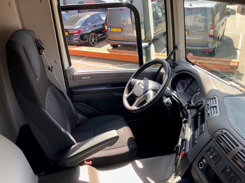 DAF CF 260 FA / Carrier Koeler / Chereau Frigo Box / Laadklep / APK TUV 09-25 - Camion frigider: Foto 3 DAF CF 260 FA / Carrier Koeler / Chereau Frigo Box / Laadklep / APK TUV 09-25 - Camion frigider: Foto 3