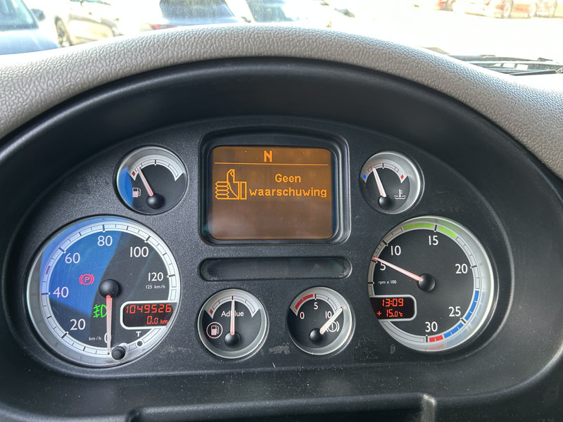 DAF CF 75 310 Euro 5 / Curtainside Box / Loadlift / Trailer Coupling - Camion cu prelată: Foto 4 DAF CF 75 310 Euro 5 / Curtainside Box / Loadlift / Trailer Coupling - Camion cu prelată: Foto 4