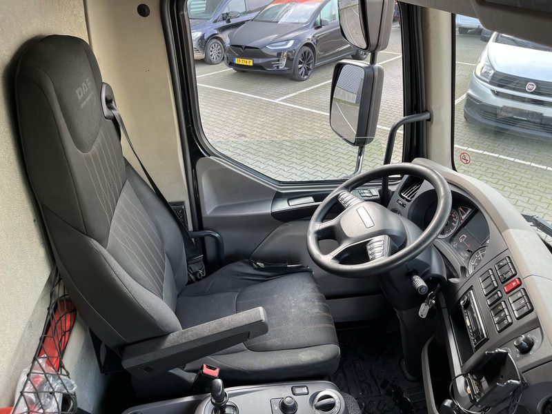 DAF LF 180 FA Euro 6 / 12 Ton / 400 dkm / Box / Laadklep - Camion furgon: Foto 3 DAF LF 180 FA Euro 6 / 12 Ton / 400 dkm / Box / Laadklep - Camion furgon: Foto 3