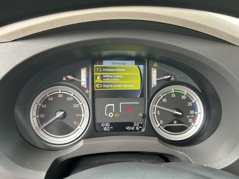 DAF LF 210 FA / 12 Ton / 454 dkm / Pritsch-Plane / LBW / NL Truck - Camion cu prelată: Foto 4 DAF LF 210 FA / 12 Ton / 454 dkm / Pritsch-Plane / LBW / NL Truck - Camion cu prelată: Foto 4