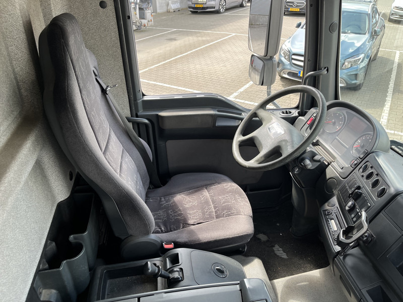 MAN TGL 12.180 / 12 Ton / 781 dkm / Oil Leak / Canvas Box / NL Truck - Camion furgon: Foto 3 MAN TGL 12.180 / 12 Ton / 781 dkm / Oil Leak / Canvas Box / NL Truck - Camion furgon: Foto 3