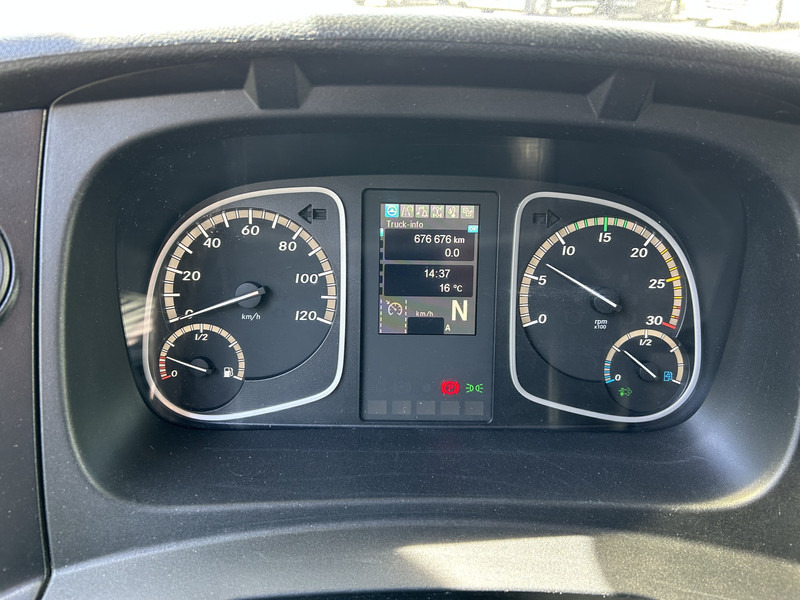 Mercedes-Benz Atego 818 / 8 Ton / 676 dkm / Box / Laadklep / APK TUV 03-26 - Camion furgon: Foto 4 Mercedes-Benz Atego 818 / 8 Ton / 676 dkm / Box / Laadklep / APK TUV 03-26 - Camion furgon: Foto 4