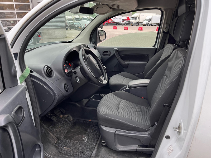 Mercedes-Benz Citan 109 CDI / Extra Lang / UNFALL / DAMAGE - Autoutilitară compactă: Foto 5 Mercedes-Benz Citan 109 CDI / Extra Lang / UNFALL / DAMAGE - Autoutilitară compactă: Foto 5
